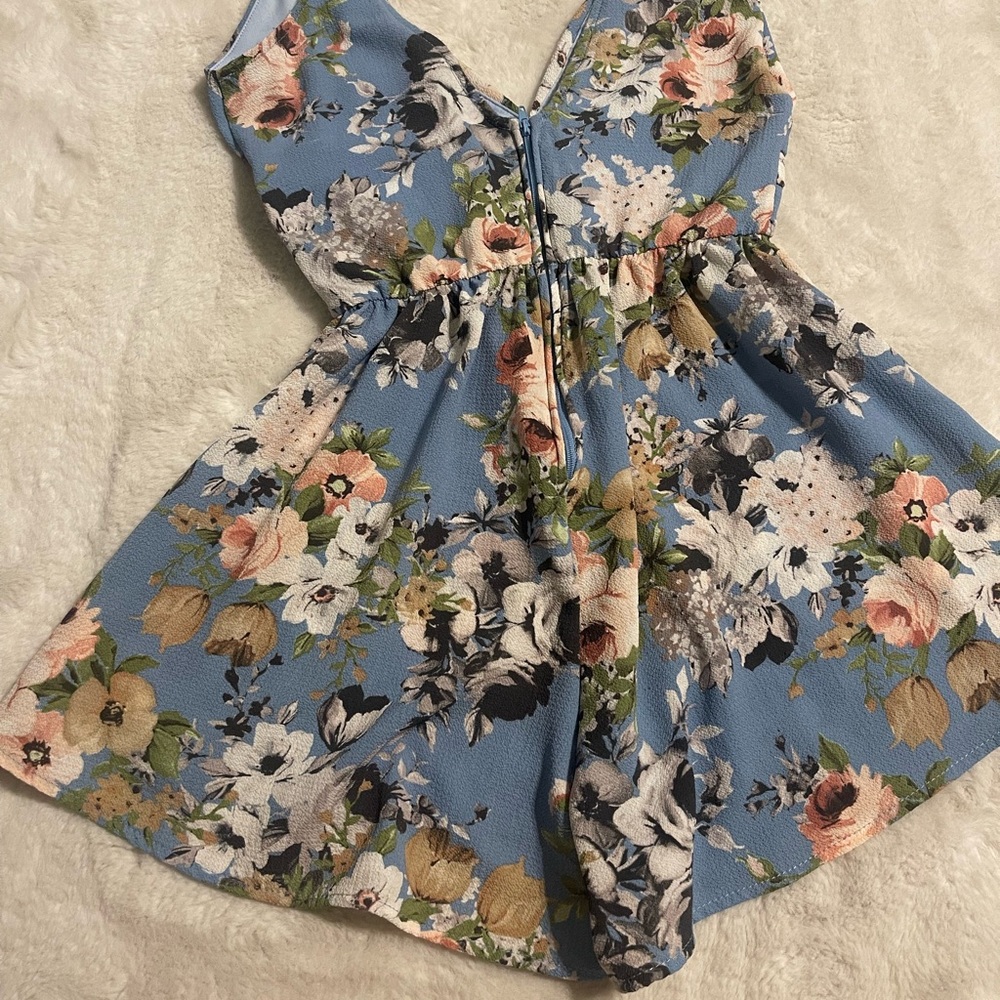 Women’s Romper - Picture 2 of 5